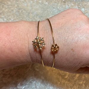 ❄️❄️ Set of 2 Snowflake Bracelets ❄️❄️